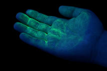 Cuddle-bug Green UV Hand